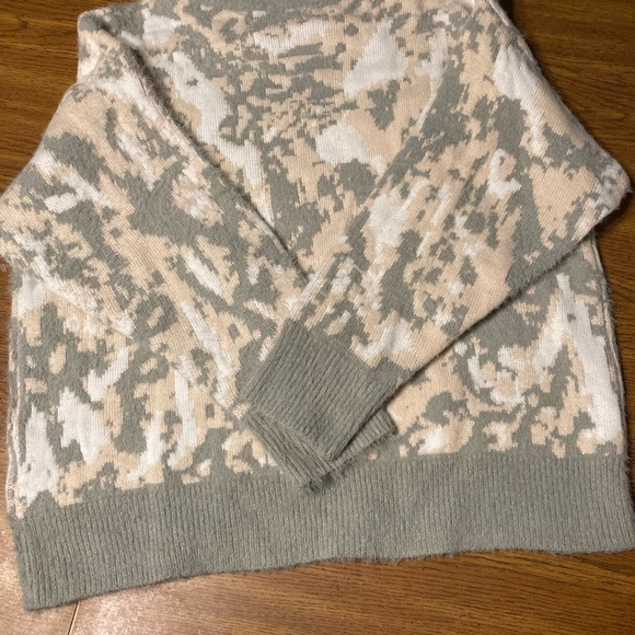 FRNCH Women’s Sweater - Picture 4 of 4